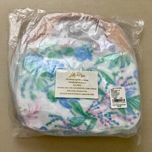 Lilly Pulitzer Bermuda Bag Reversible Resort White Just a Pinch Wood Handles